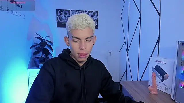 Room 69x online show from 12/15/25, 02:27