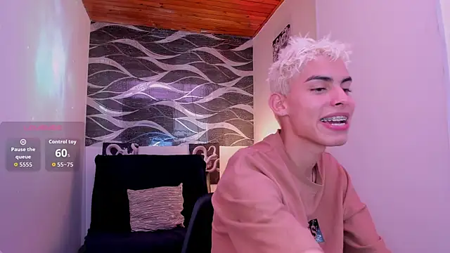 Room 69x online show from 01/07/26, 03:36