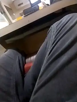 Snapshot of kiss_like_choco11 chatting on 09/18/25, 01:13 kiss like choco11 online show from 09/18/25, 01:13