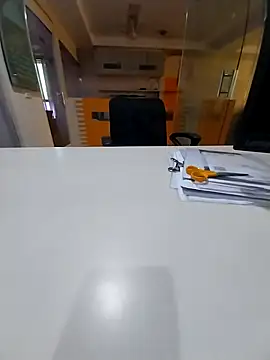 Snapshot of kiss_like_choco11 chatting on 10/21/25, 06:25 kiss like choco11 online show from 10/21/25, 06:25