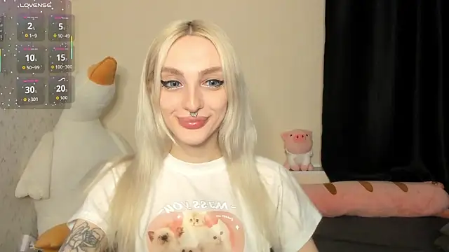 Snapshot of succubantra chatting on 02/19/26, 02:46 succubantra online show from 02/19/26, 02:46