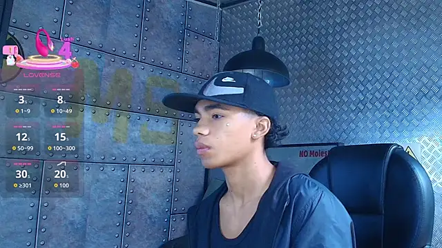 AlanCutee online show from 10/22/25, 12:16