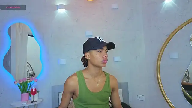 Snapshot of AlanCutee chatting on 05/17/26, 01:51 AlanCutee online show from 05/17/26, 01:51