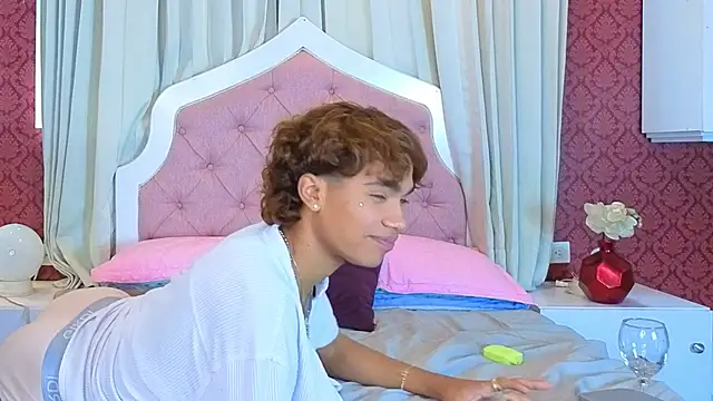 Snapshot of AlanCutee chatting on 05/31/26, 06:09 AlanCutee online show from 05/31/26, 06:09