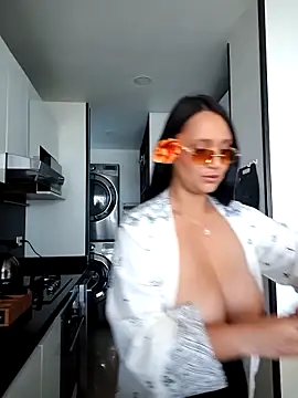 Esmeralda333 online show from 10/03/25, 03:42