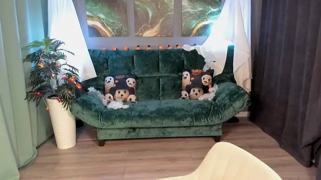 Snapshot of AnoraDark chatting on 10/12/25, 07:24 AnoraDark online show from 10/12/25, 07:24