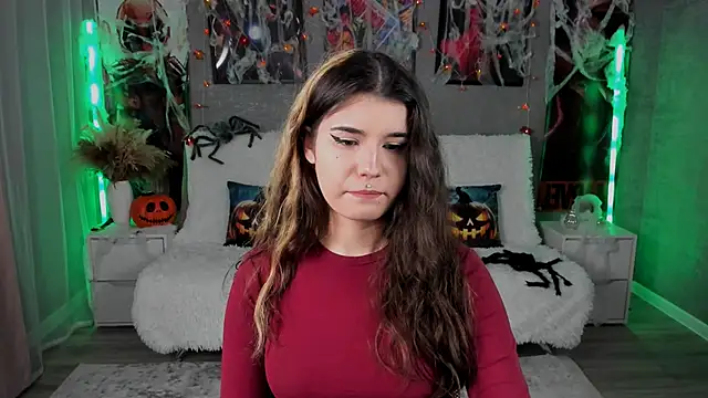 Snapshot of AnoraDark chatting on 10/14/25, 09:15 AnoraDark online show from 10/14/25, 09:15