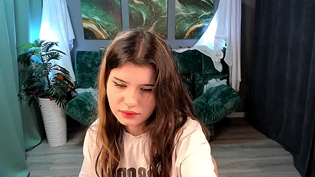 Snapshot of AnoraDark chatting on 11/05/25, 06:30 AnoraDark online show from 11/05/25, 06:30