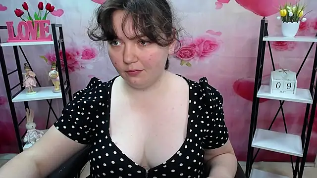 NeonilaLisova online show from 05/09/26, 11:04