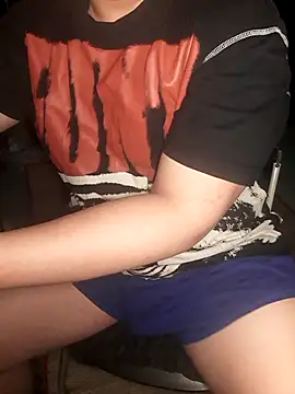 MinhTuan2002 online show from 10/26/25, 12:27