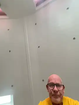 Snapshot of philefc chatting on 01/17/26, 01:49 philefc online show from 01/17/26, 01:49