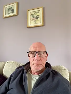 Snapshot of philefc chatting on 02/02/26, 02:05 philefc online show from 02/02/26, 02:05