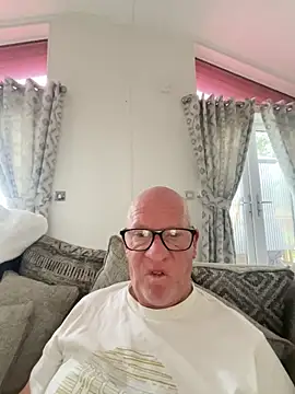 Snapshot of philefc chatting on 02/05/26, 09:36 philefc online show from 02/05/26, 09:36