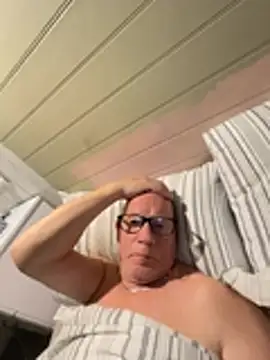 Snapshot of philefc chatting on 02/09/26, 09:30 philefc online show from 02/09/26, 09:30