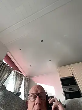 Snapshot of philefc chatting on 02/25/26, 10:03 philefc online show from 02/25/26, 10:03