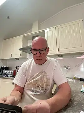 Snapshot of philefc chatting on 02/26/26, 10:25 philefc online show from 02/26/26, 10:25