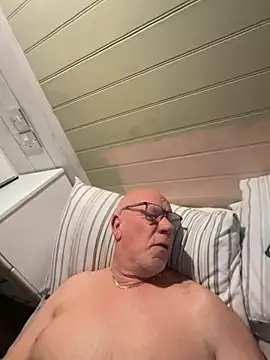 Snapshot of philefc chatting on 03/12/26, 02:07 philefc online show from 03/12/26, 02:07