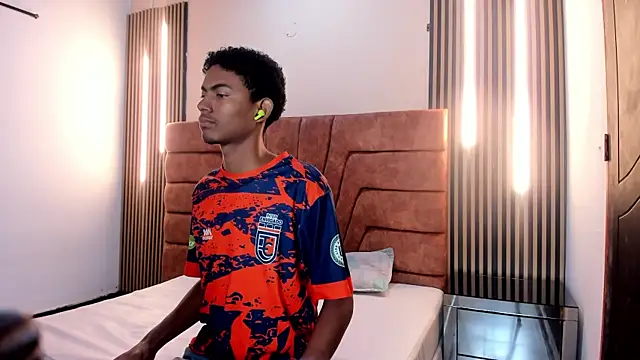 FYKMOR 1 online show from 09/26/25, 03:43