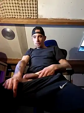 Snapshot of kompiee chatting on 12/05/25, 07:28 kompiee online show from 12/05/25, 07:28