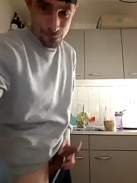 Snapshot of kompiee chatting on 02/02/26, 02:54 kompiee online show from 02/02/26, 02:54