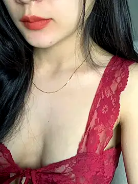 Snapshot of ___Lily___ chatting on 09/10/25, 04:18    Lily    online show from 09/10/25, 04:18