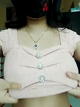 Snapshot of Sweet_Bindika07 chatting on 09/30/25, 06:40 Sweet Bindika07 online show from 09/30/25, 06:40