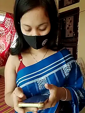 Snapshot of Sweet_Bindika07 chatting on 10/05/25, 05:28 Sweet Bindika07 online show from 10/05/25, 05:28
