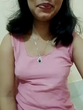 Snapshot of Sweet_Bindika07 chatting on 10/27/25, 05:28 Sweet Bindika07 online show from 10/27/25, 05:28