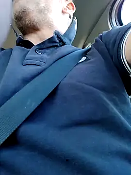 Snapshot of handsome8inchh chatting on 09/08/25, 04:17 handsome8inchh online show from 09/08/25, 04:17