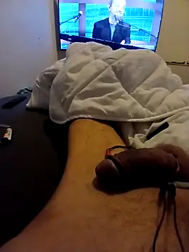 Snapshot of handsome8inchh chatting on 12/14/25, 12:16 handsome8inchh online show from 12/14/25, 12:16