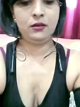 Snapshot of Queen_Kushi4 chatting on 01/13/26, 09:14 Queen Kushi4 online show from 01/13/26, 09:14