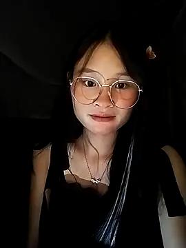 Snapshot of saronla_03 chatting on 09/25/25, 03:27 saronla 03 online show from 09/25/25, 03:27