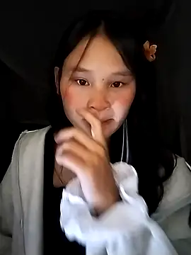 Snapshot of saronla_03 chatting on 09/26/25, 03:27 saronla 03 online show from 09/26/25, 03:27