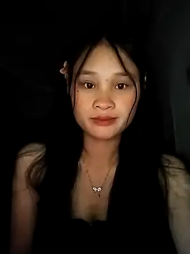 Snapshot of saronla_03 chatting on 10/03/25, 03:20 saronla 03 online show from 10/03/25, 03:20