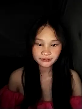 Snapshot of saronla_03 chatting on 10/04/25, 03:21 saronla 03 online show from 10/04/25, 03:21