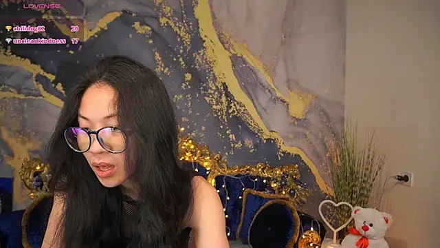 Snapshot of Yen_Star chatting on 03/07/26, 08:39 Yen Star online show from 03/07/26, 08:39