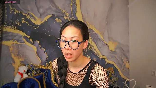 Snapshot of Yen_Star chatting on 03/13/26, 07:20 Yen Star online show from 03/13/26, 07:20