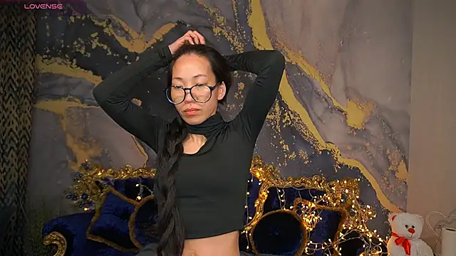 Snapshot of Yen_Star chatting on 03/20/26, 08:14 Yen Star online show from 03/20/26, 08:14