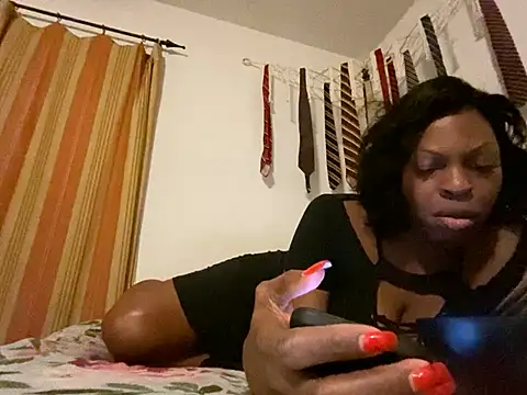 Snapshot of KANDIS864 chatting on 06/19/26, 04:39 KANDIS864 online show from 06/19/26, 04:39