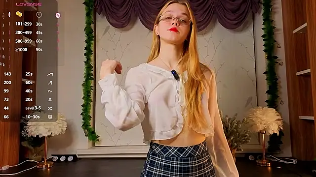 Snapshot of TomokoRocha chatting on 02/10/26, 01:10 TomokoRocha online show from 02/10/26, 01:10