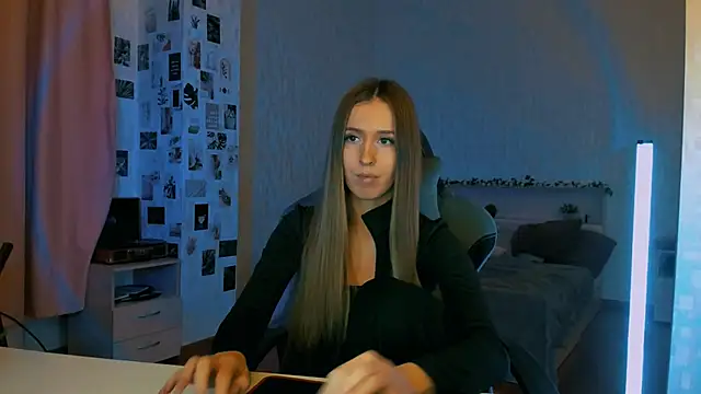 Snapshot of yourrdanceteacher chatting on 11/20/25, 07:35 yourrdanceteacher online show from 11/20/25, 07:35