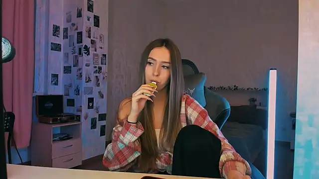 Snapshot of yourrdanceteacher chatting on 11/27/25, 07:38 yourrdanceteacher online show from 11/27/25, 07:38