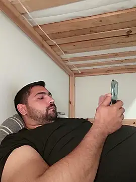 Snapshot of flr196 chatting on 09/20/25, 01:01 flr196 online show from 09/20/25, 01:01