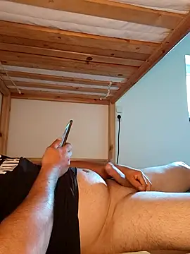 Snapshot of flr196 chatting on 09/28/25, 09:14 flr196 online show from 09/28/25, 09:14