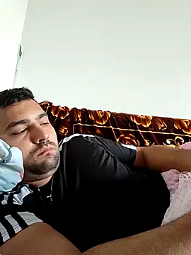 Snapshot of flr196 chatting on 10/05/25, 09:18 flr196 online show from 10/05/25, 09:18