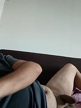 Snapshot of flr196 chatting on 02/01/26, 08:13 flr196 online show from 02/01/26, 08:13