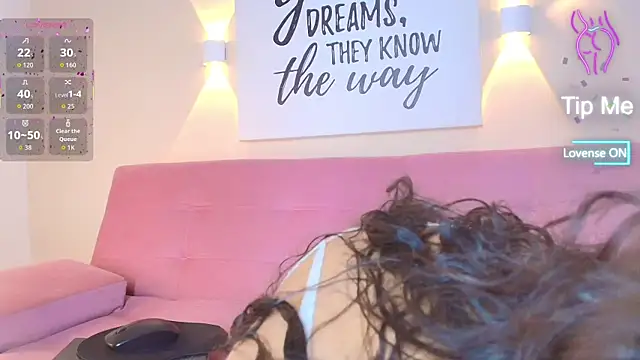 SunnyGilmoree online show from 12/16/25, 08:03