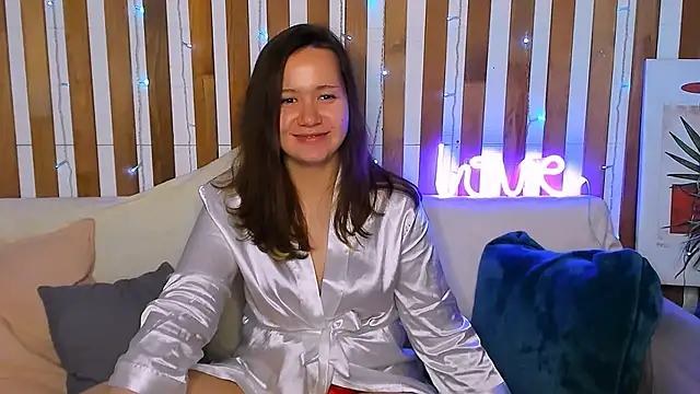 Snapshot of Laura_Ellinss chatting on 10/02/25, 09:49 Laura Ellinss online show from 10/02/25, 09:49