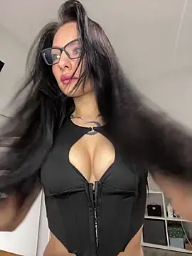 Snapshot of kaonasssiii chatting on 09/21/25, 04:30 kaonasssiii online show from 09/21/25, 04:30