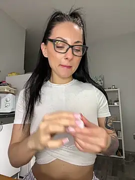 Snapshot of kaonasssiii chatting on 09/22/25, 05:59 kaonasssiii online show from 09/22/25, 05:59